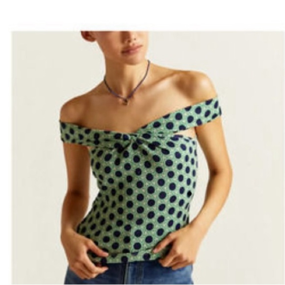 MAEVE BY ANTHROPOLOGIE. L. off the shoulder pit/pit 17” length pit/bottom 14.5”